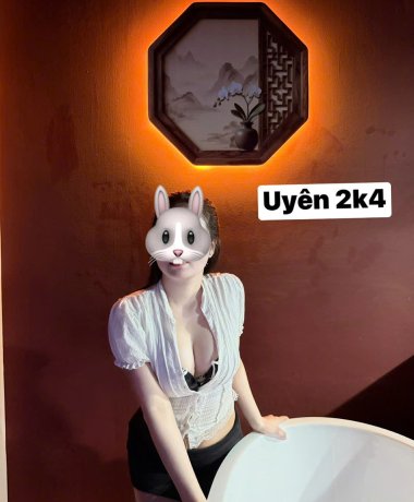 Bé Uyên